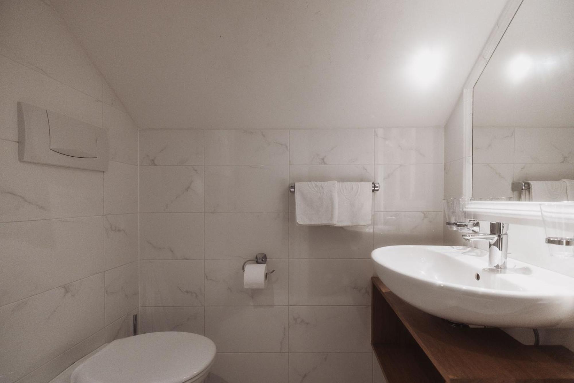 Hotel Montis - Active Nature Spa Brunico Eksteriør bilde
